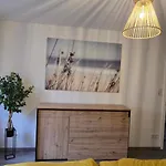 Stilvolle Mit Wohlfuehlfaktor Oberhausen-Rheinhausen
