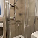 Stilvolle Mit Wohlfuehlfaktor شقة *